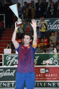 Borregan, amb la copa / SERGI SABATÉ